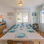 Holiday home Awesome In