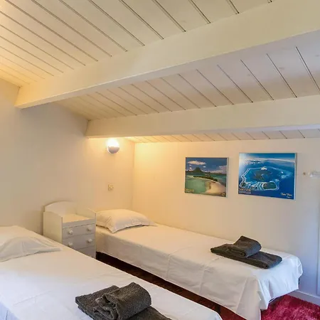 6 Bedroom Stunning In Holiday home