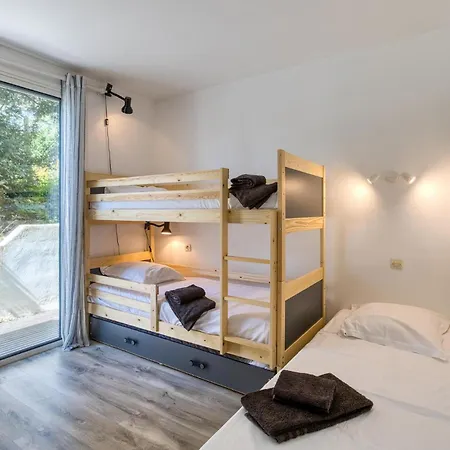 6 Bedroom Stunning In *