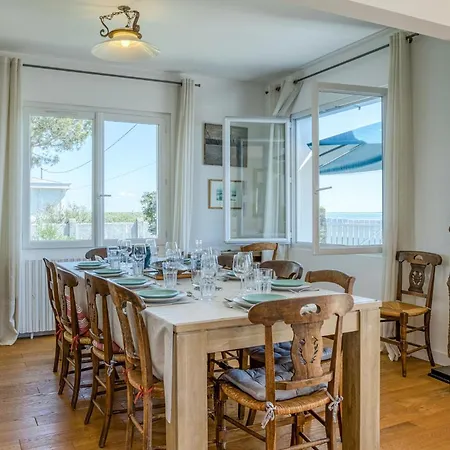 6 Bedroom Stunning In Holiday home *