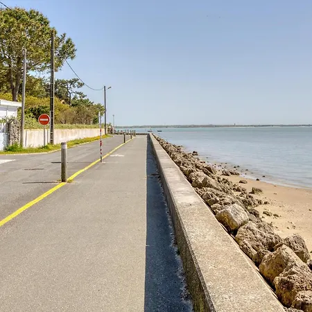 Dom wakacyjny Awesome In *